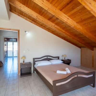 Niforato Studios Enos 57