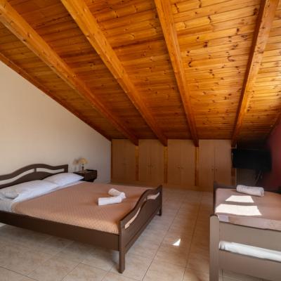 Niforato Studios Enos 58